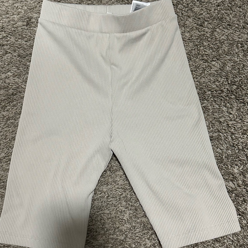 H&M  Light Beige Striped Shorts
